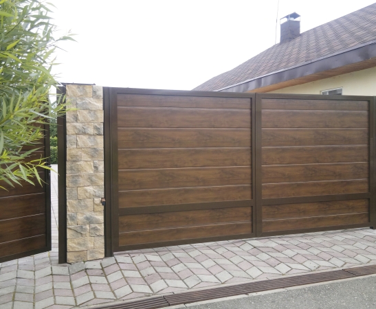 Распашные ворота в Кисловодске